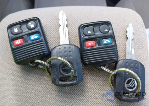 2004 Mercury Sable Gs z USA, uszkodzony, nr VIN 1MEFM50U24A627179